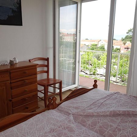 Klimatisiertes Apartment Barbara Trpanj Esterno foto